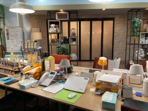 調光フィルムKasmy　王様に捧ぐ薬指11