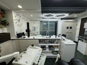 調光フィルムKasmy　横須賀歯科医院