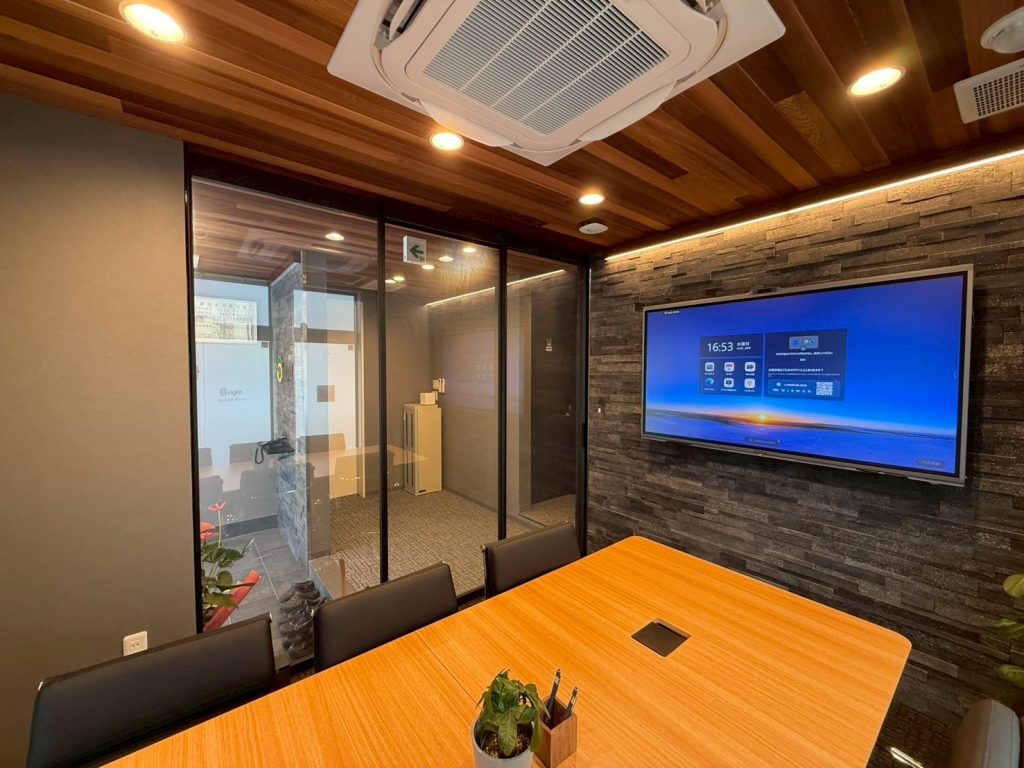 調光フィルムMISKA-ブライト様会議室